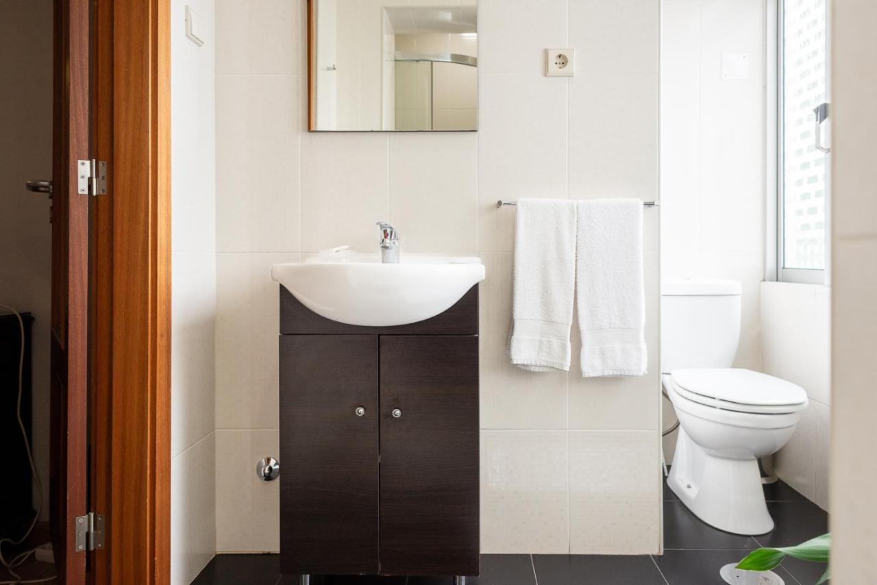 Almada Guest house 2*